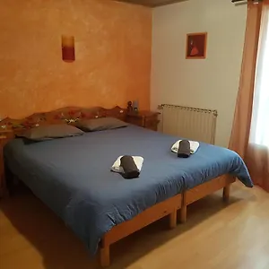 https://la-maison-de-josephine-risoul.fr-provencehotel.com